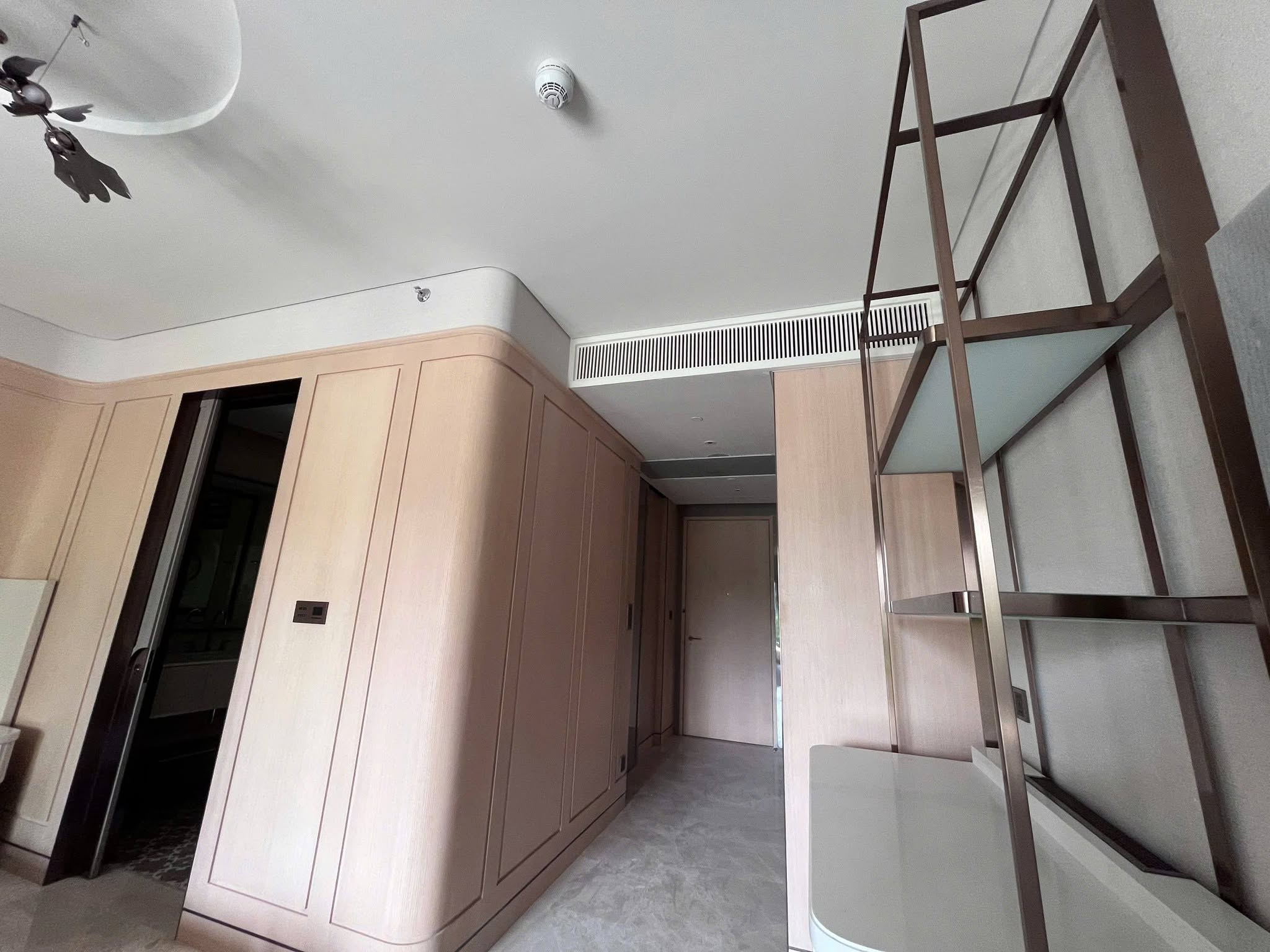 Cửa thăm âm viền GMIV 1200x600 – khách sạn cao cấp Hoàn Kiếm